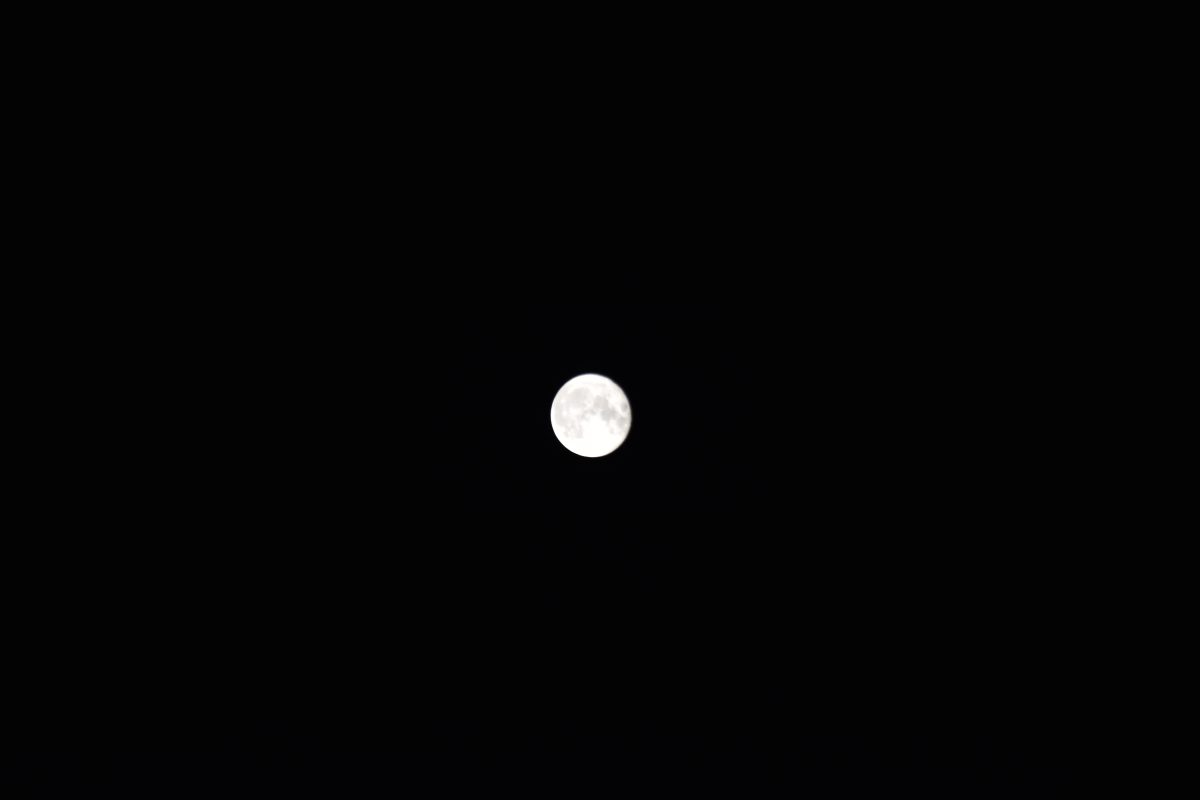 Volle maan, Maan